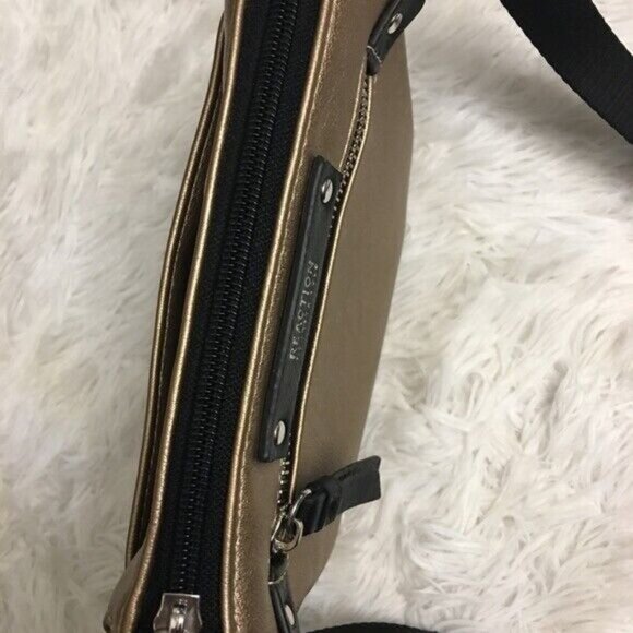 Kenneth Cole Reaction Gold Shoulder Bag Purse Crossbody Messenger Faux leather - Picture 3 of 5